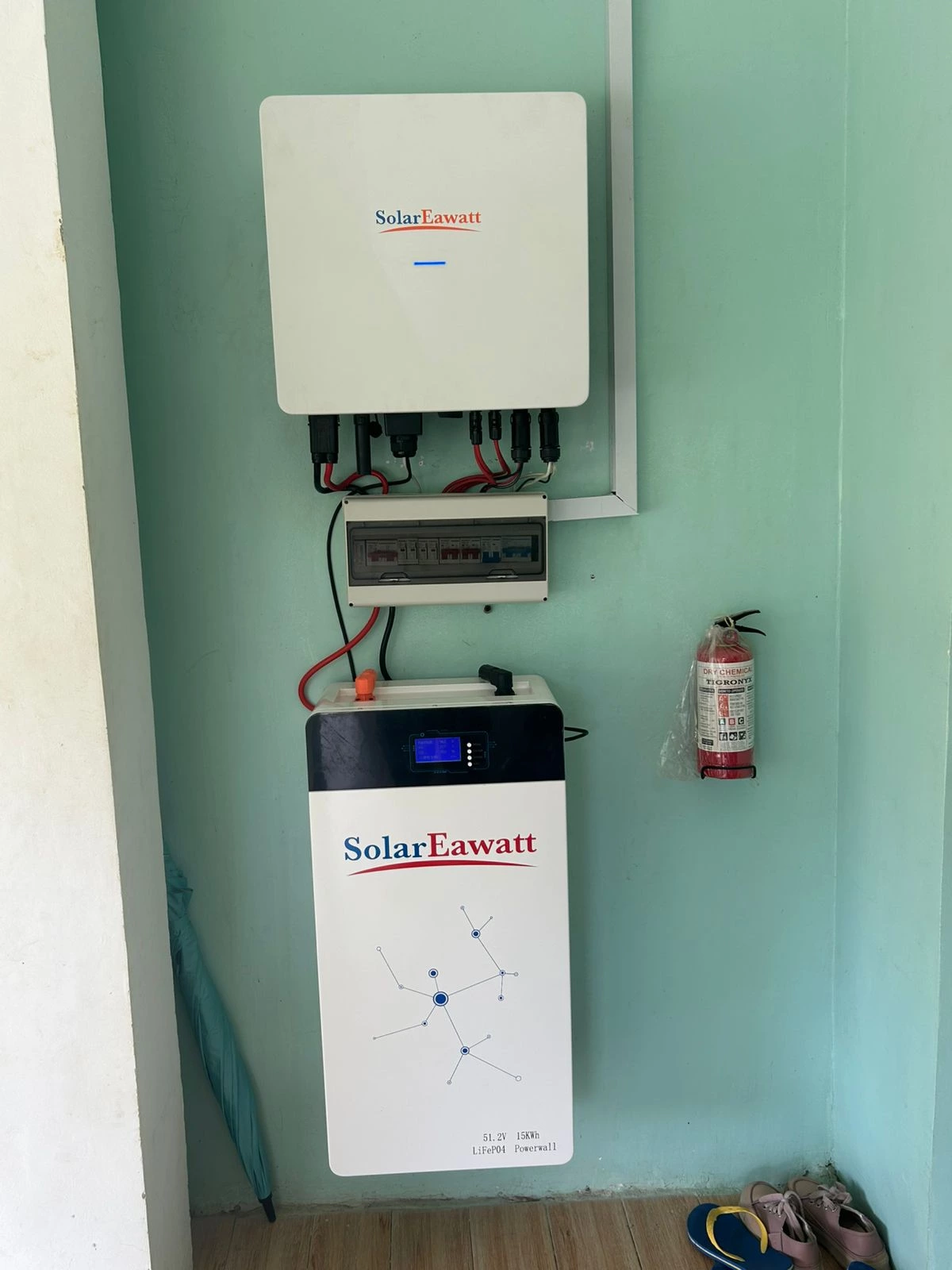 SolarEawatt SIC inverter + Eawatt lithum battery case