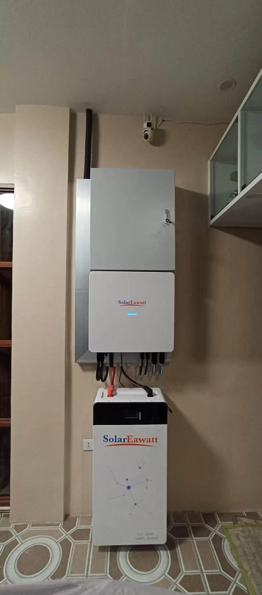 SolarEawatt SIC inverter + Eawatt lithum battery case